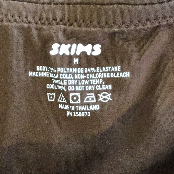 SKIMS Fits Everybody Tube Dress | Cocoa - Picture 10 of 10